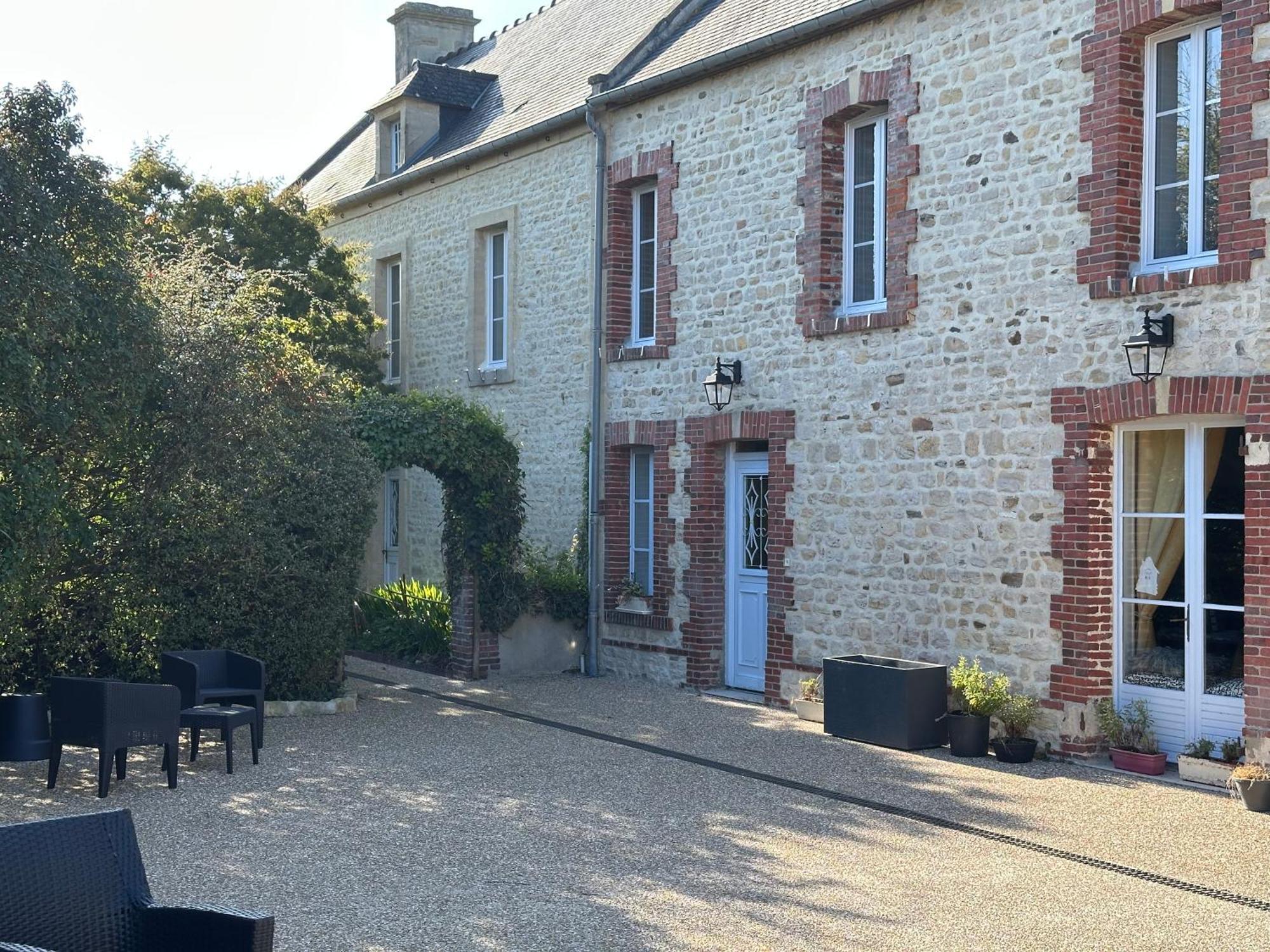 Chambres D'Hotes Le Clos Tassin โคลวิลล์-ซัวร์-แมร์ ภายนอก รูปภาพ